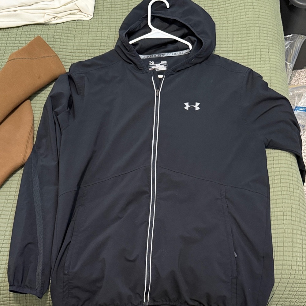Under Armour Men's black reflective Windbreaker